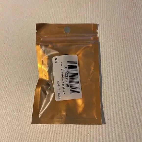 Toyota Logo valve Stem caps in black set of 4 NWT - Picture 4 of 4